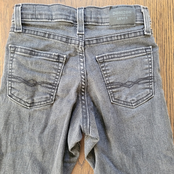 Denizen From Levi's Taper Distressed Gray Jeans Size Boy's 7 Regular - Picture 6 of 10